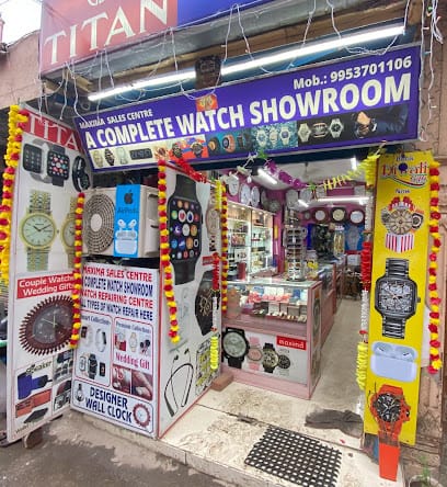 Maxima sales business photograph