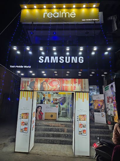 Yash Mobile World (iPhone, One Plus, Mi, Realme, Samsung, Nokia,All Brand) Sale & Repair. business photograph