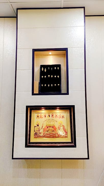 GOVERNMENT APPROVED JEWELLERY VALUER IN DELHI SINCE 1999 business photograph