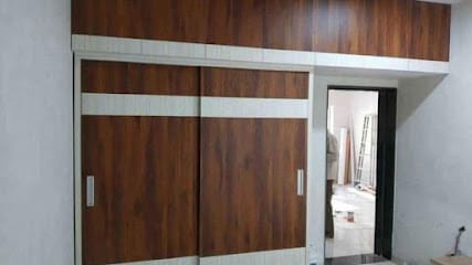 Kam's Furniture & carpenter business photograph