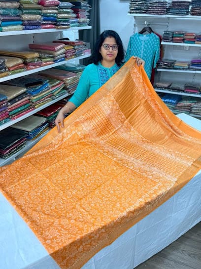 The Ethnic Women, ದಿ ಎತ್ನಿಕ್ ಸ್ಟೋರ್ (ಹೆಂಗಸರ ಬಟ್ಟೆ ಮಳಿಗೆ) business photograph