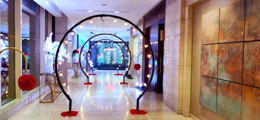 Yours Truly business photograph