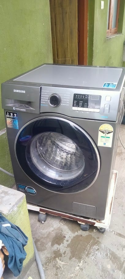 S N Cool Point business photograph