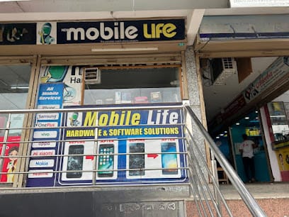 Apple iPhone Service Center and Maintenance business photograph