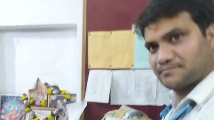 Natural and Holistic Health Dr Mayank Porwal Naturoapath, Pyramid Vaastu And Healing, Wellness) business photograph