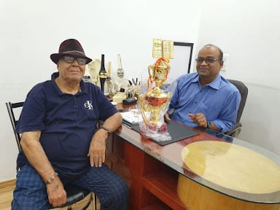 Dr. Atul Mishra, Best knee and hip surgeon in Delhi NCR, Fortis Hospital Noida Arthroplasty & Sports Injury Centre business photograph