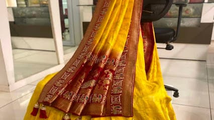 Satyam fashion business photograph