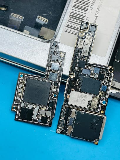 Mobile Store. Repair & Chip Level Service Center business photograph