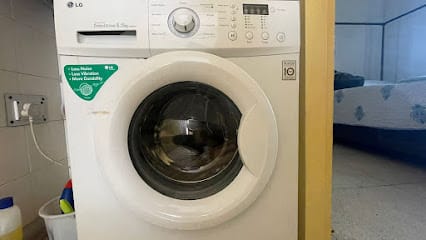 Repair Centrejum business photograph