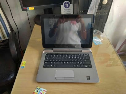 IPL COMPUTER business photograph