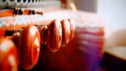 Saraswathi musicals thennur Trichy business photograph