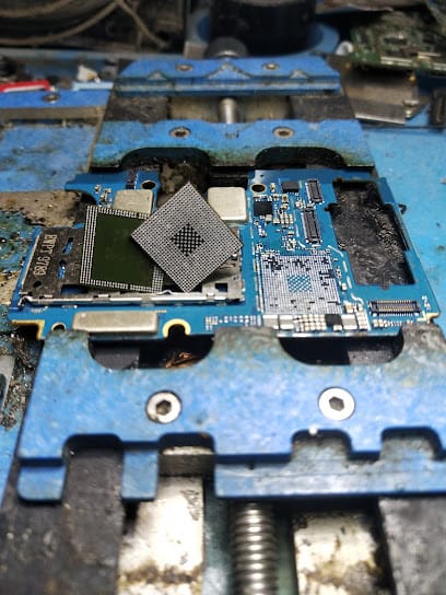 Smartphone Repair business photograph