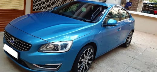 SaafCar - Cleaning Cars, Saving Water. business photograph