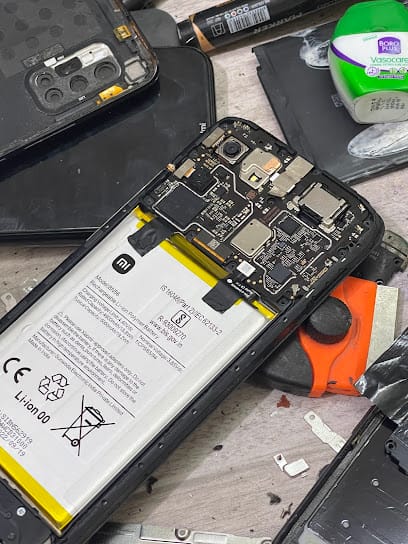 Chandigarh mobile repair shop business photograph