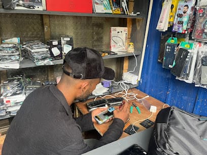 Tech pro mobile repair shop business photograph