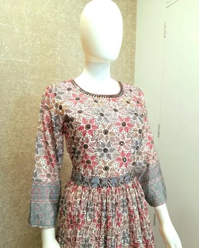 Elegant - A Fashion Destination business photograph