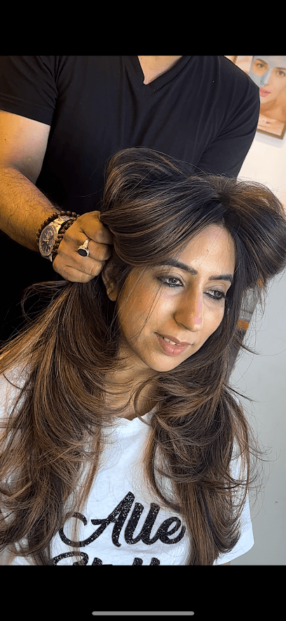 Creme Salon By Zakir Khan business photograph