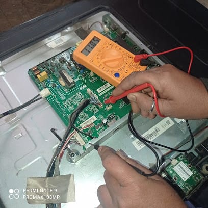 सभी प्रकार के इलेक्ट्रॉनिक सामान बनाया जाता है business photograph