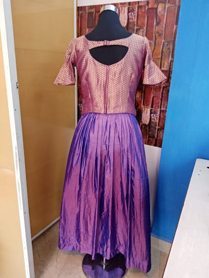 JOOLZ Stitching &Mehndhi business photograph