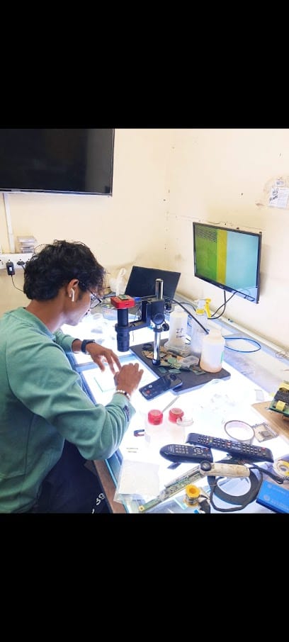 AK Service LED LCD TV and Projector Repair Service business photograph