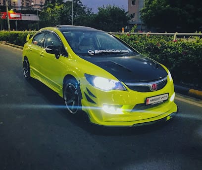 Smoke’em Customs business photograph