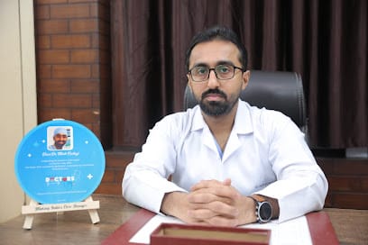 Cureheal Clinic - Dr. Nitesh Rustagi Specialized Surgical Center Sports Injuries, Joint Replacement - Orthopedic Kalyan Vihar business photograph