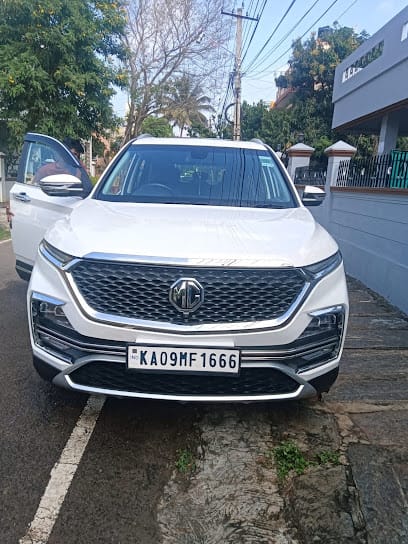 CARE YOUR WHEELS | Doorstep Cleaning business photograph