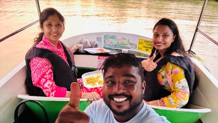 Poovar boating cruise business photograph