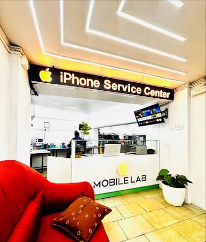 Mobile Lab business photograph