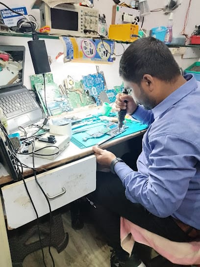 Komal Computer IT Solution –Laptop Repair in Greater Noida | Macbook Repair in Gaurcity | CCTV camera| Data recovery business photograph