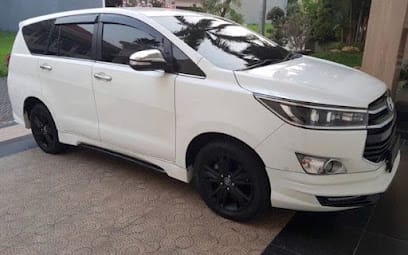 Car Rental Ayodhya business photograph