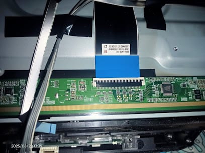 Aaryan Electronics service business photograph