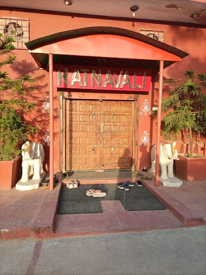 Ratnavali- best Gold jewellery, Silver jewellery, Gem stone Manufacturer in jaipur Rajasthan business photograph