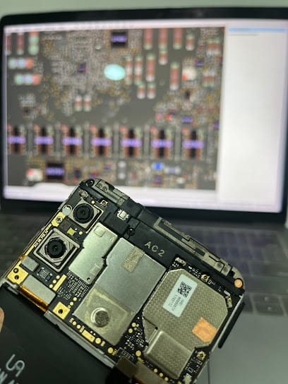 PHONEFIX PROFESSIONALS business photograph