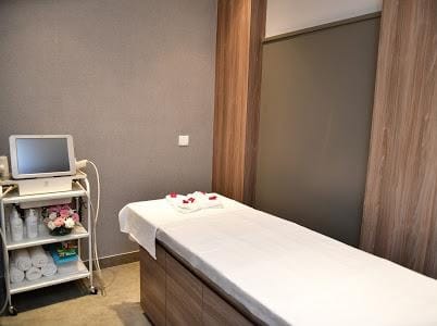 Kyra by Anita Arya business photograph