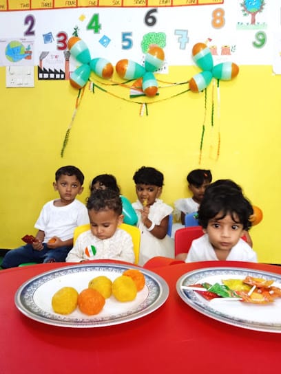 MOMS HUG TIRUR business photograph