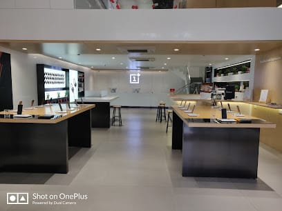 OnePlus Exclusive Service Centre business photograph