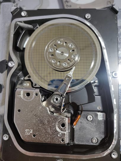 𝗔𝗿𝗶𝗵𝗮𝗻𝘁 𝗗𝗮𝘁𝗮 𝗥𝗲𝗰𝗼𝘃𝗲𝗿𝘆 business photograph