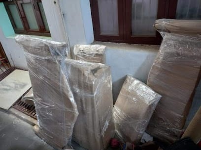 VRL Goods Movers And Packers.Car Transport Service.Bike Transport Service. Household Storage Service.International Courier business photograph