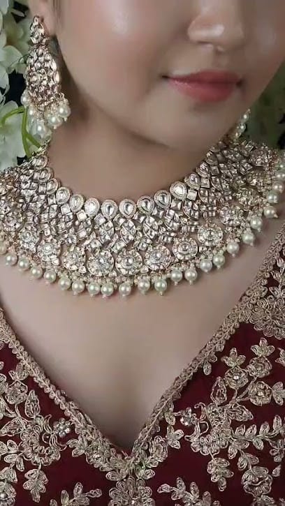 Bridal jewelry shop/lehenga & jewelry on rent business photograph