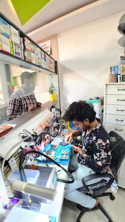 Mobileclinic proffessional Smartphone chiplevel service center business photograph