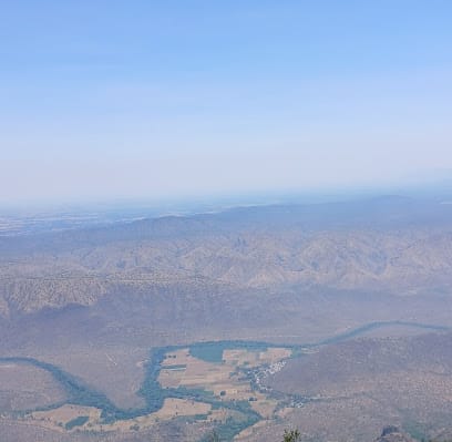 Cab in Ooty/ooty taxi service/sightseeing cabs business photograph