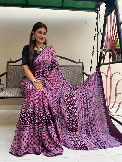 Sarees Wholesalers business photograph