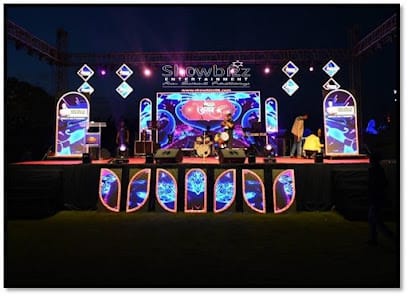 Showbizz Entertainment business photograph