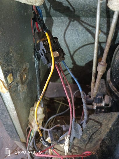 Ali sales and service business photograph