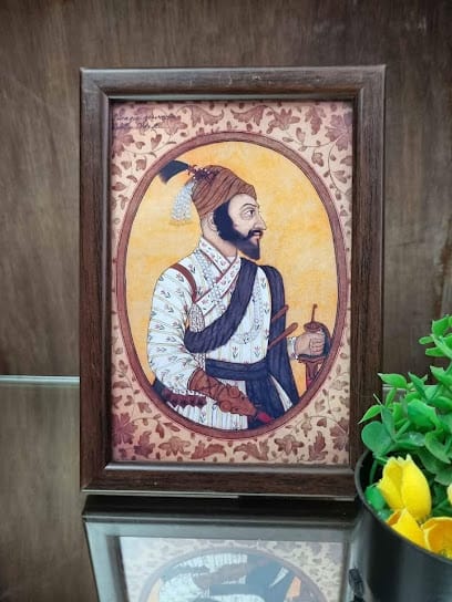 Sunday Art Frames business photograph