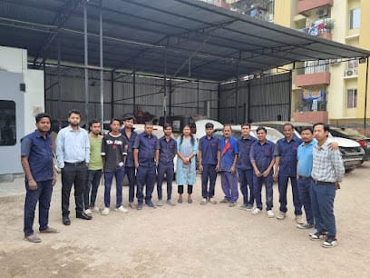 AKHOM MOTORS, Multibrand car workshop business photograph