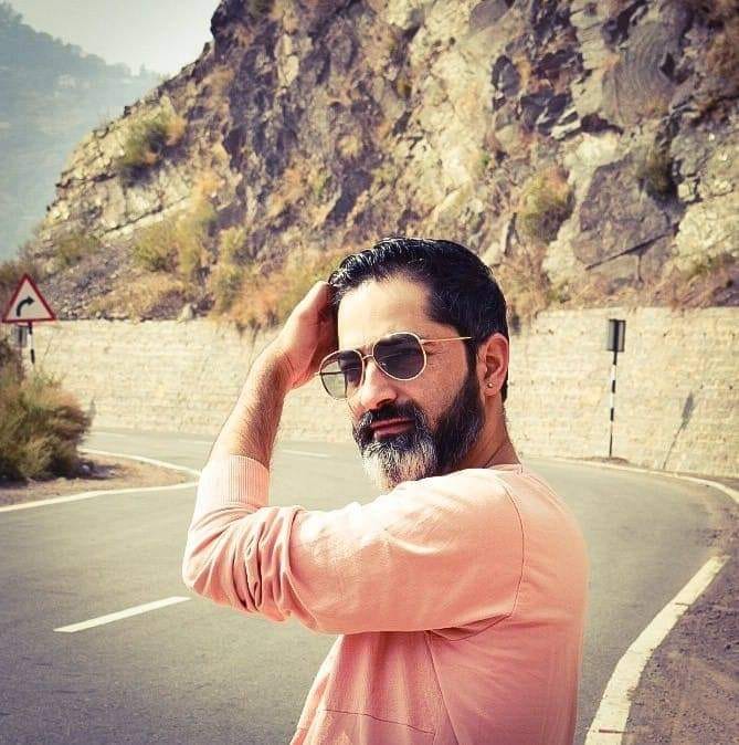 Devender art studio business photograph