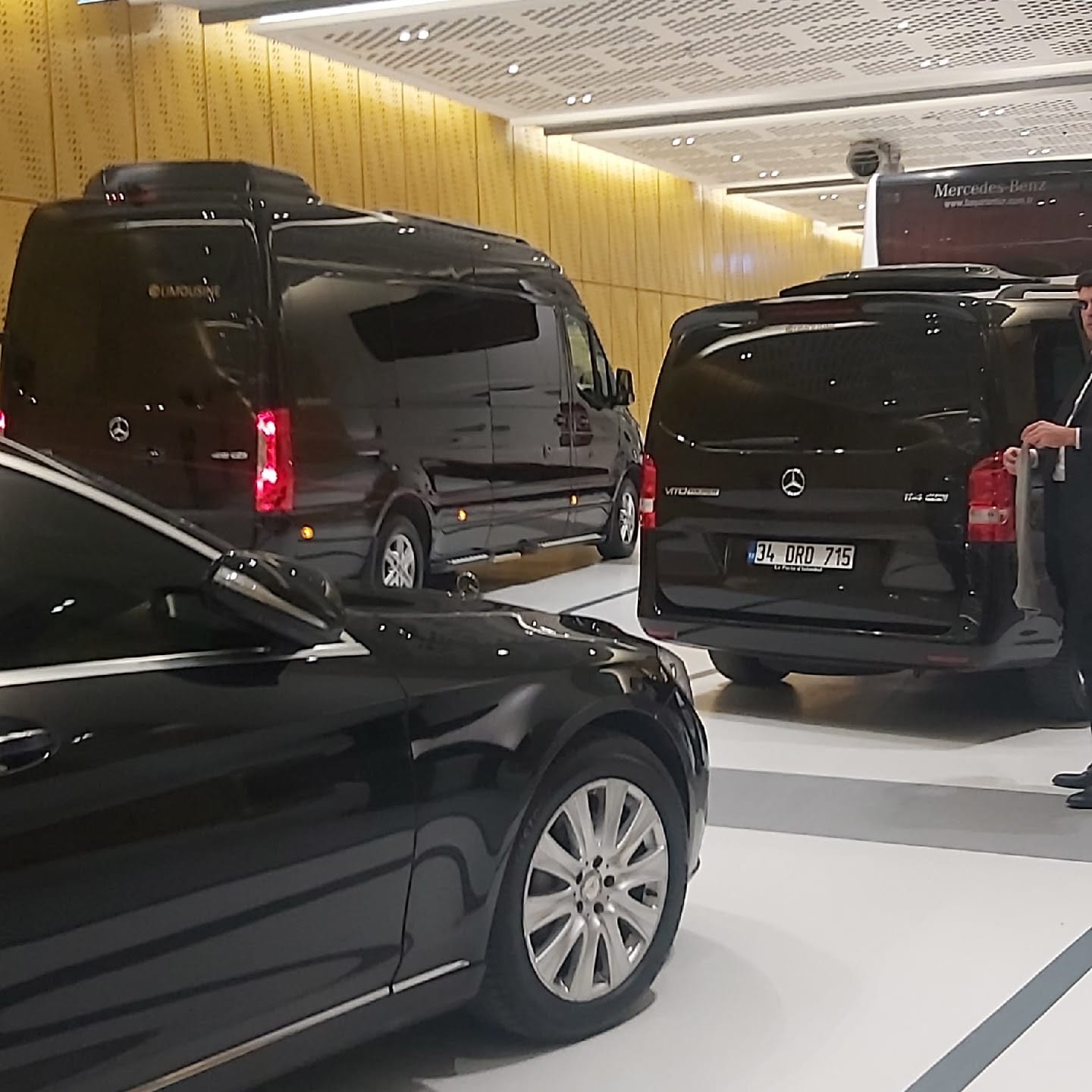 Istanbul Airport & CruiseTransfer,Istanbul Airport Shuttle,Airport Taxi Istanbul business photograph