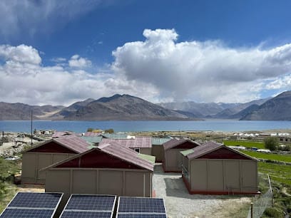 Moon Tour Operator | Tour operator in Manali | Taxi Service in manali | sightseeing tour operator in manali business photograph